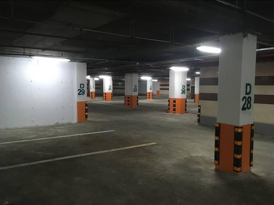 عکس پارکینگ طبقاتی مجتمع اطلس