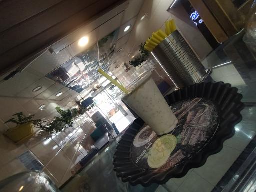 عکس آبمیوه و بستنی آلبالو