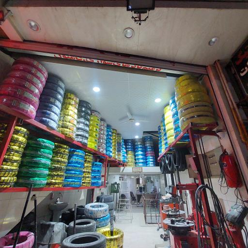 عکس لاستیک فروشی برادران نصیری