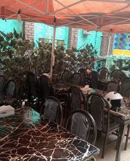 عکس رستوران دوقلوها