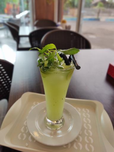 عکس کافه میلان