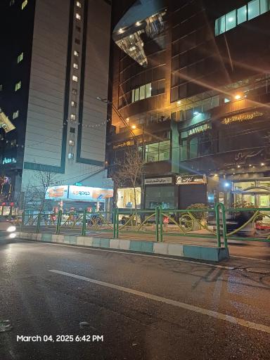 عکس پمپ بنزین ساعی 153