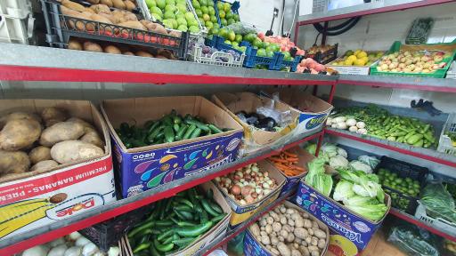 عکس میوه فروشی ترش و شیرین