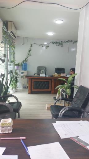 عکس مشاورین املاک ایران ملک