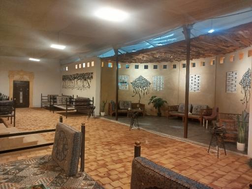 عکس عمارت لی لی 