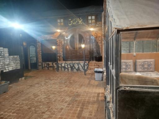 عکس عمارت لی لی 