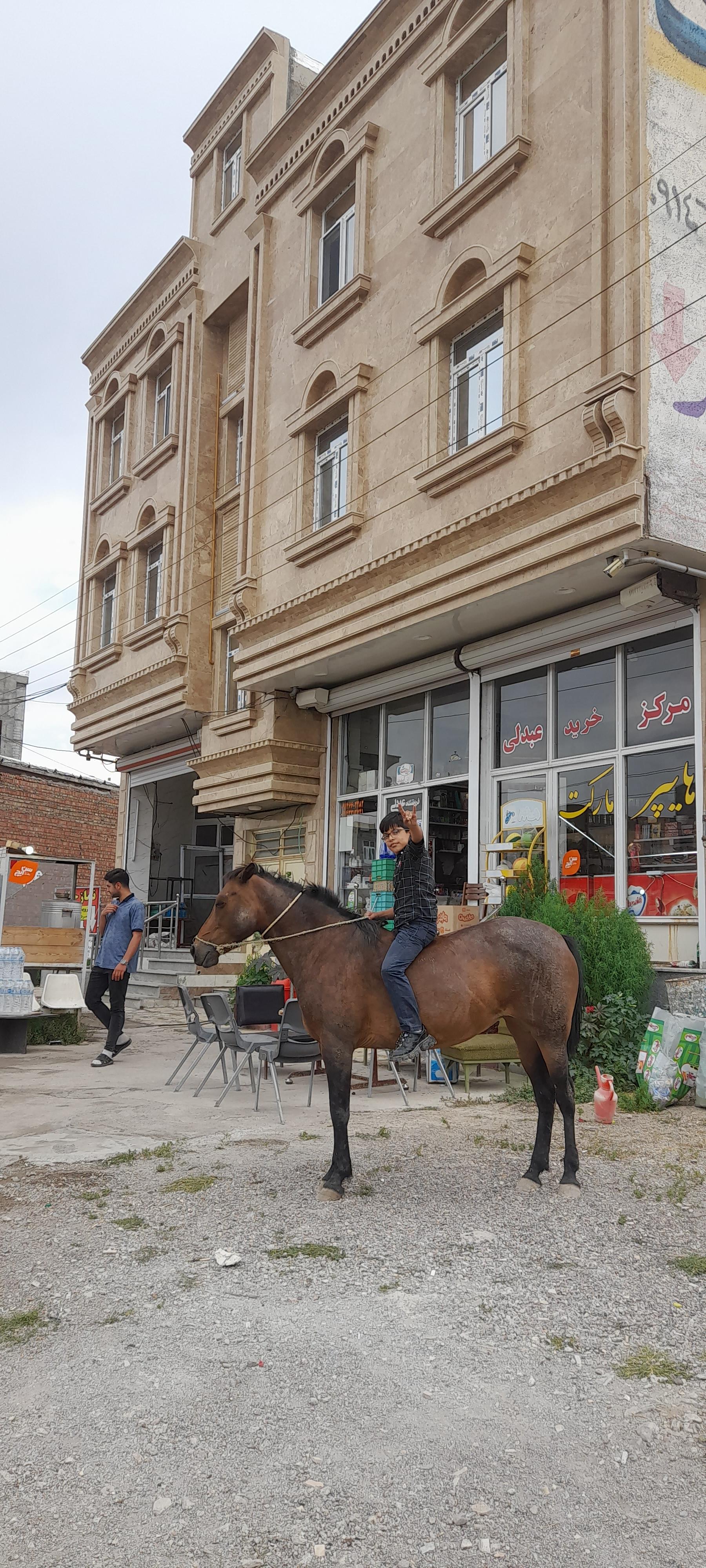 عکس هایپرمارکت عبدلی