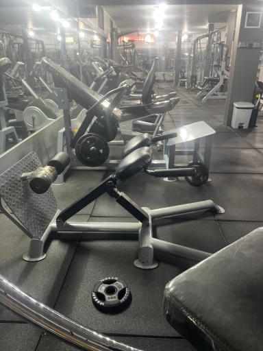 عکس باشگاه بانوان آرتام