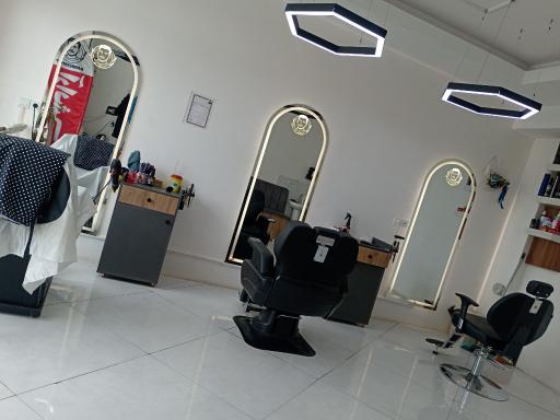 عکس آرایشگاه غیور