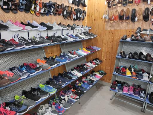 عکس کفش ملی 1111 چالوس