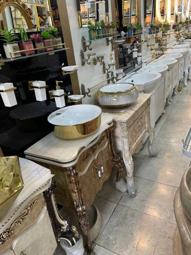 عکس فروشگاه درخشان کنتراست