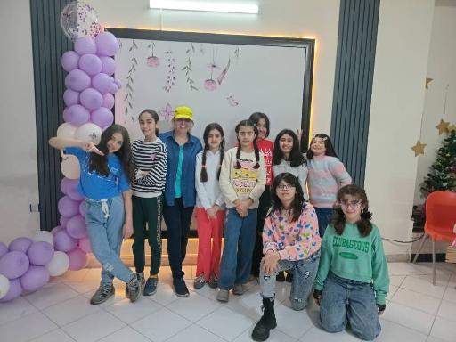 عکس مؤسسه‌ی مادر و کودک دردونه‌ها