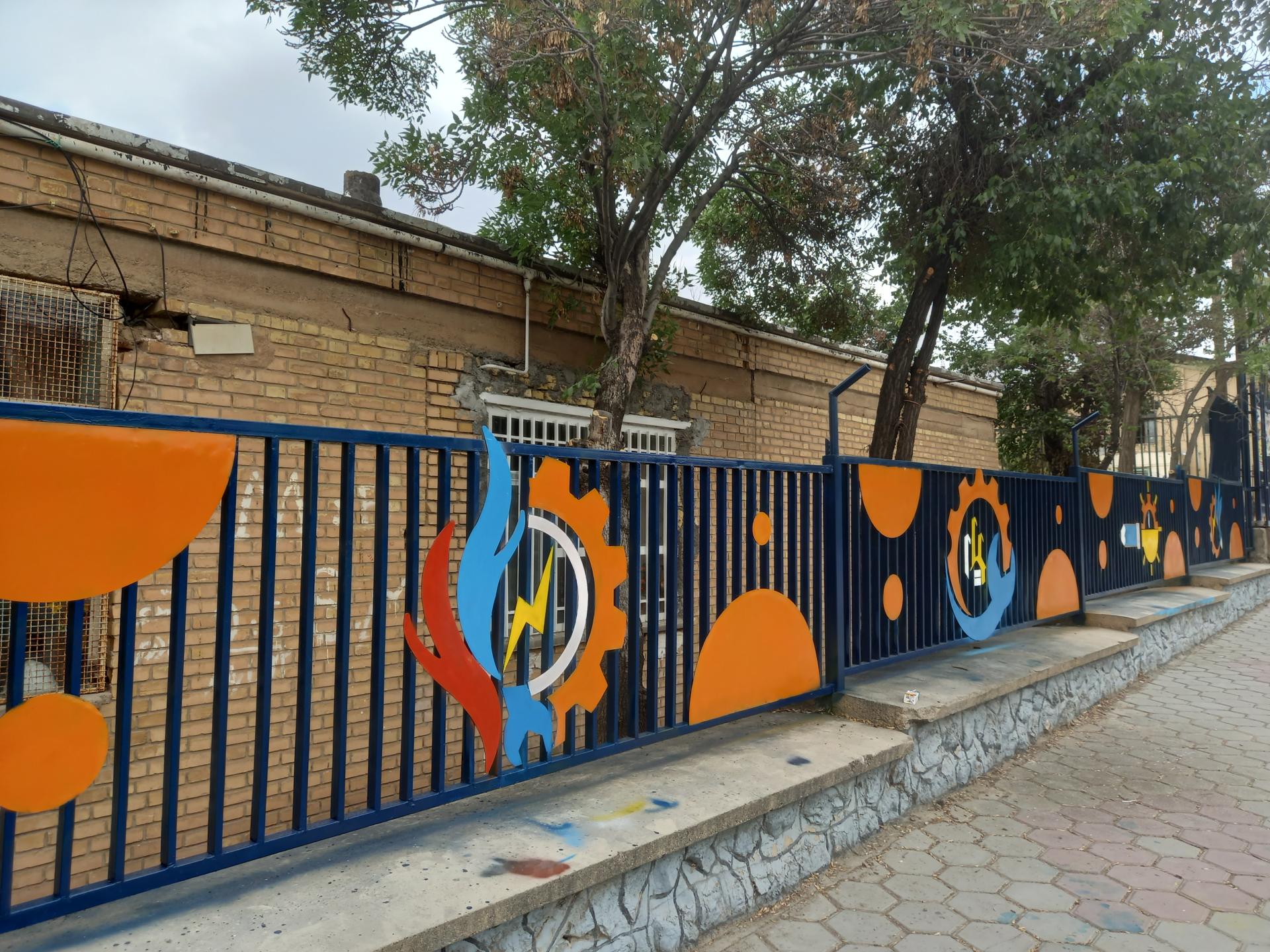 عکس هنرستان شهید چهرازی