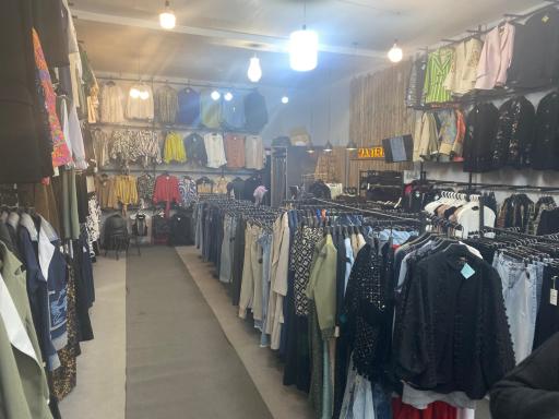 عکس فروشگاه پوشاک مانتره