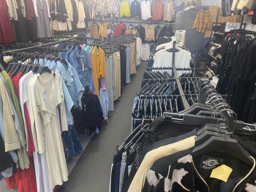 عکس فروشگاه پوشاک مانتره