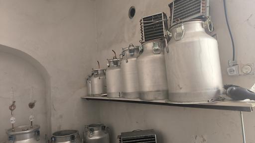 عکس فروشگاه تقطیر مهردا