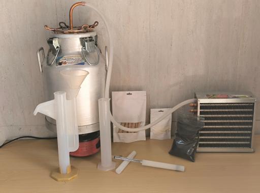 عکس فروشگاه تقطیر مهردا