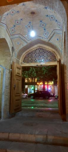 عکس انگورستان ملک التجار