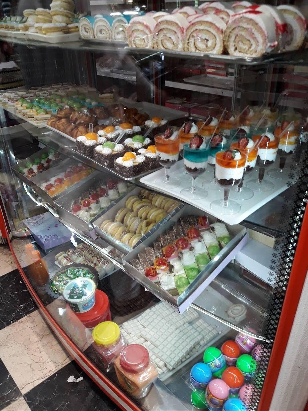 عکس قنادی لادن 2