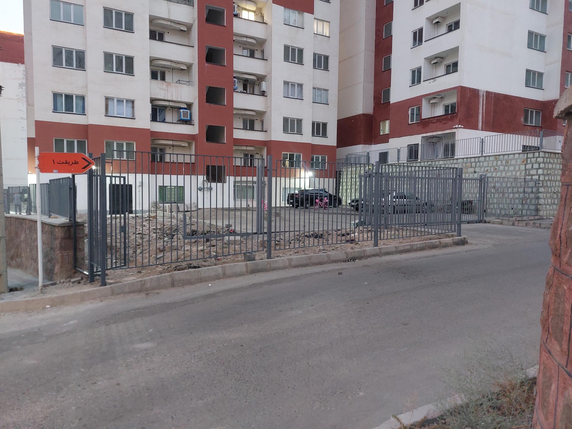 عکس برج بهاران پردیس