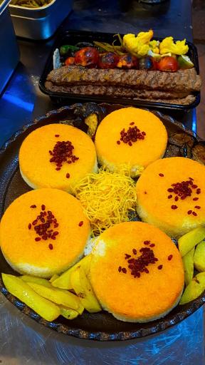 عکس رستوران چهارباغ