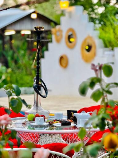 عکس کافه باغ امپراطور