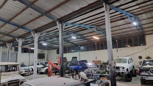 عکس تعمیرگاه تخصصی تویوتا نیسان ایران آفرود