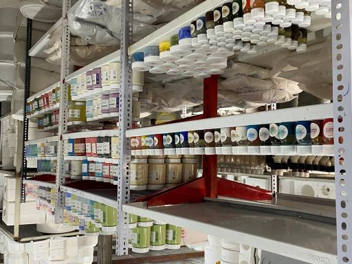 عکس فروشگاه سفال و سرامیک بارمان سرام