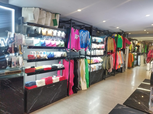 عکس اشکان بوتیک 