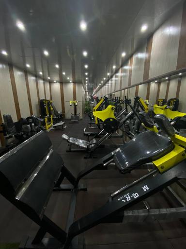 عکس باشگاه بدنسازی پوریا