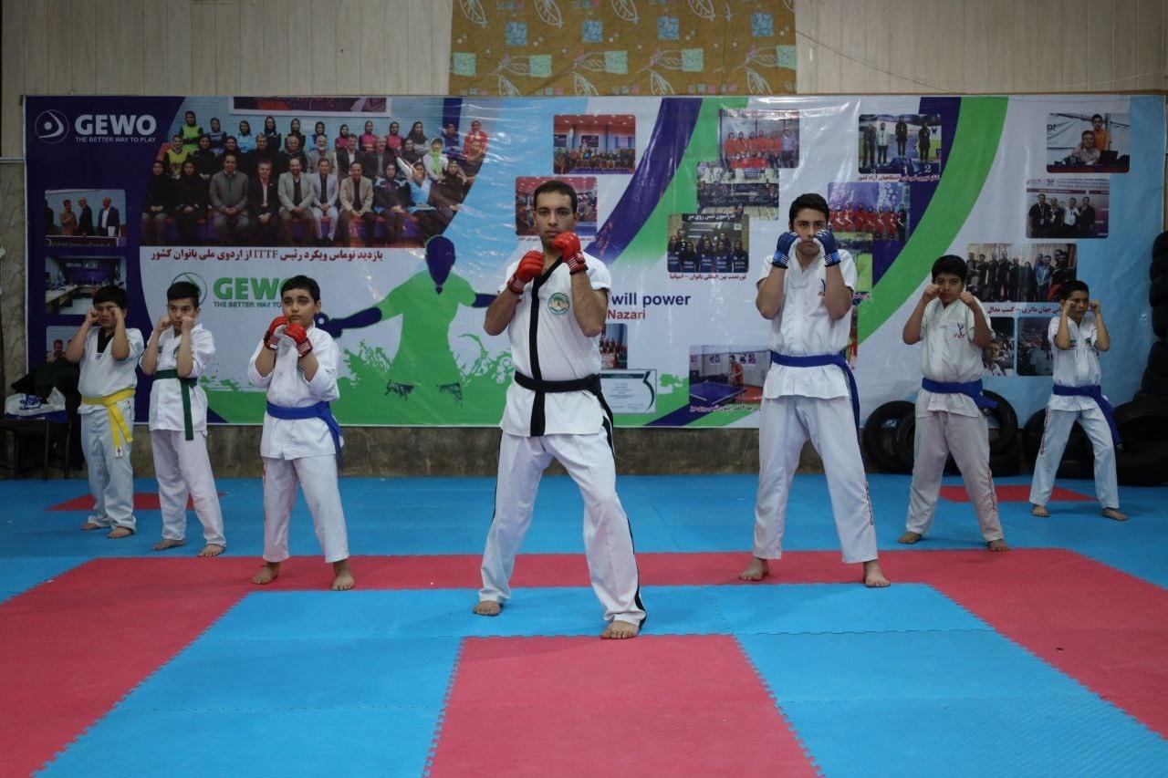 عکس باشگاه رزم آوران اکباتان 