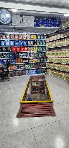 عکس اتوسرویس و تعویض روغنی بابائی