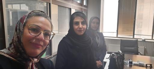 عکس دفتر وکالت فاطمه صدق آمیز