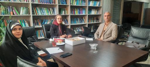 عکس دفتر وکالت فاطمه صدق آمیز