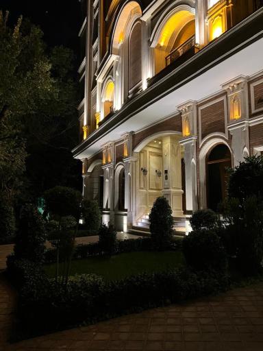 عکس عمارت انوشا 2