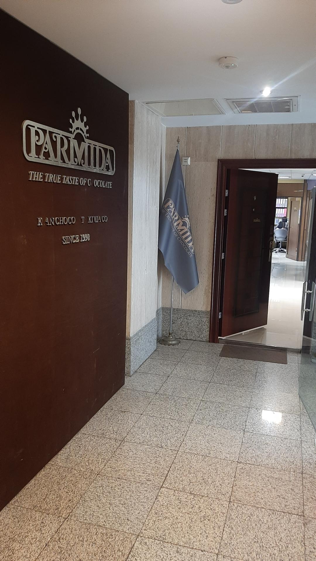 عکس شکلات پارمیدا (دفتر مرکزی)