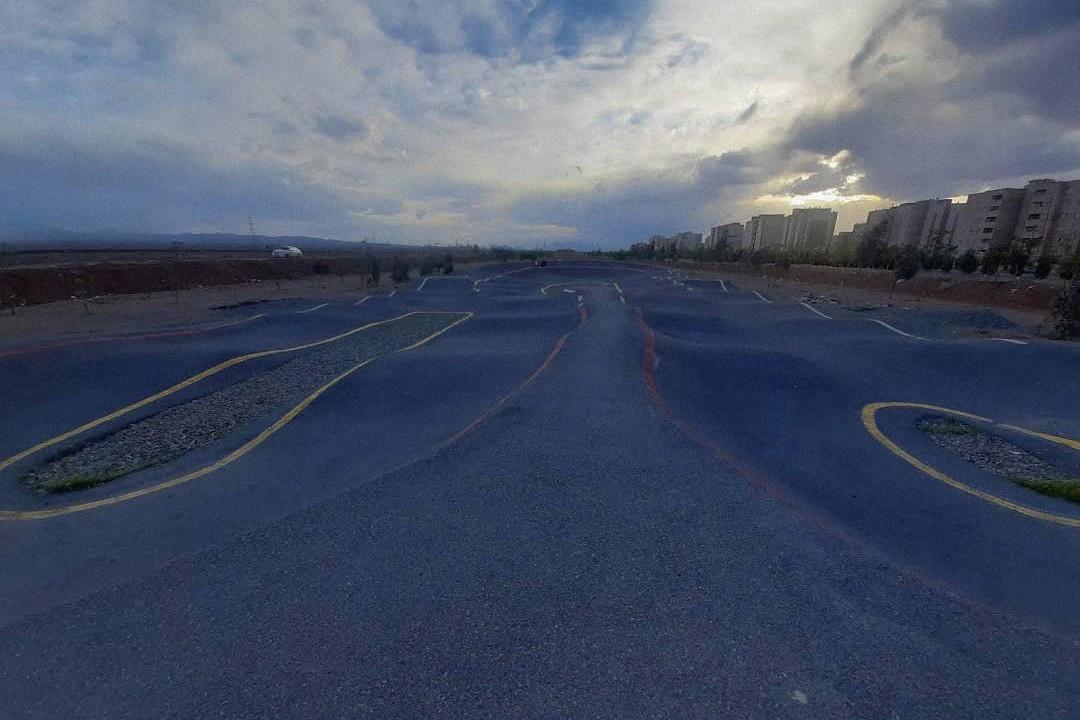 عکس پیست دوچرخه سواری پردیسان
