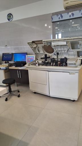 عکس آزمایشگاه دکتر رحیمی