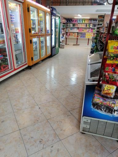 عکس مارکت عمو حسن