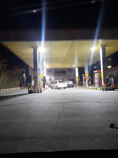 عکس پمپ بنزین