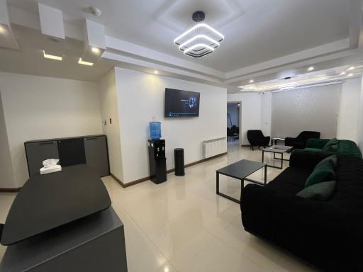 دکتر امید اعتماد جراح پلاستیک و زیبایی