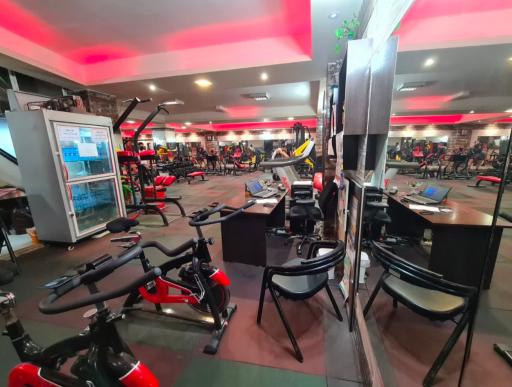 عکس باشگاه بدنسازی زعفرانیه 