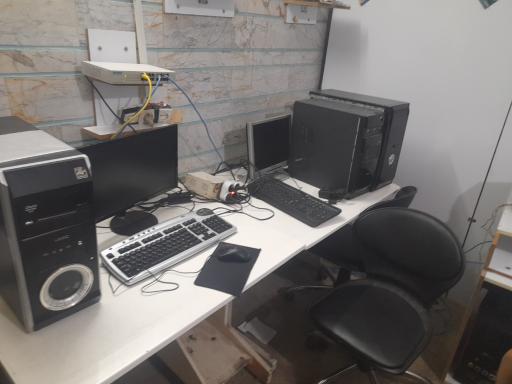 عکس آموزشگاه‌ فنی‌ و حرفه‌ای‌ کار و کوشش