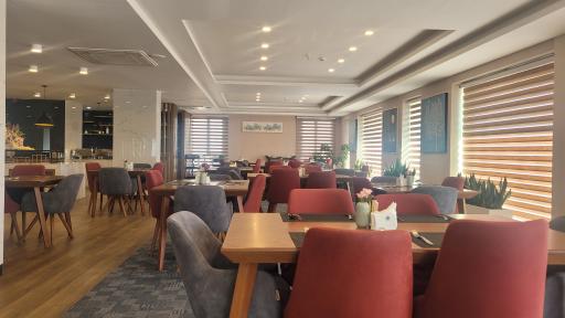 عکس هتل آوینا