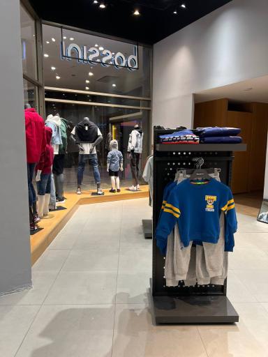 عکس فروشگاه بوسینی