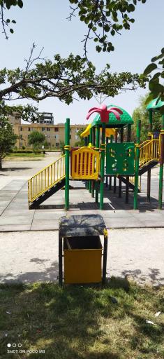 عکس زمین بازی کودکان بوشلی