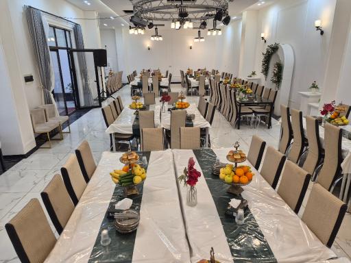 عکس تالار باغ عمارت گل