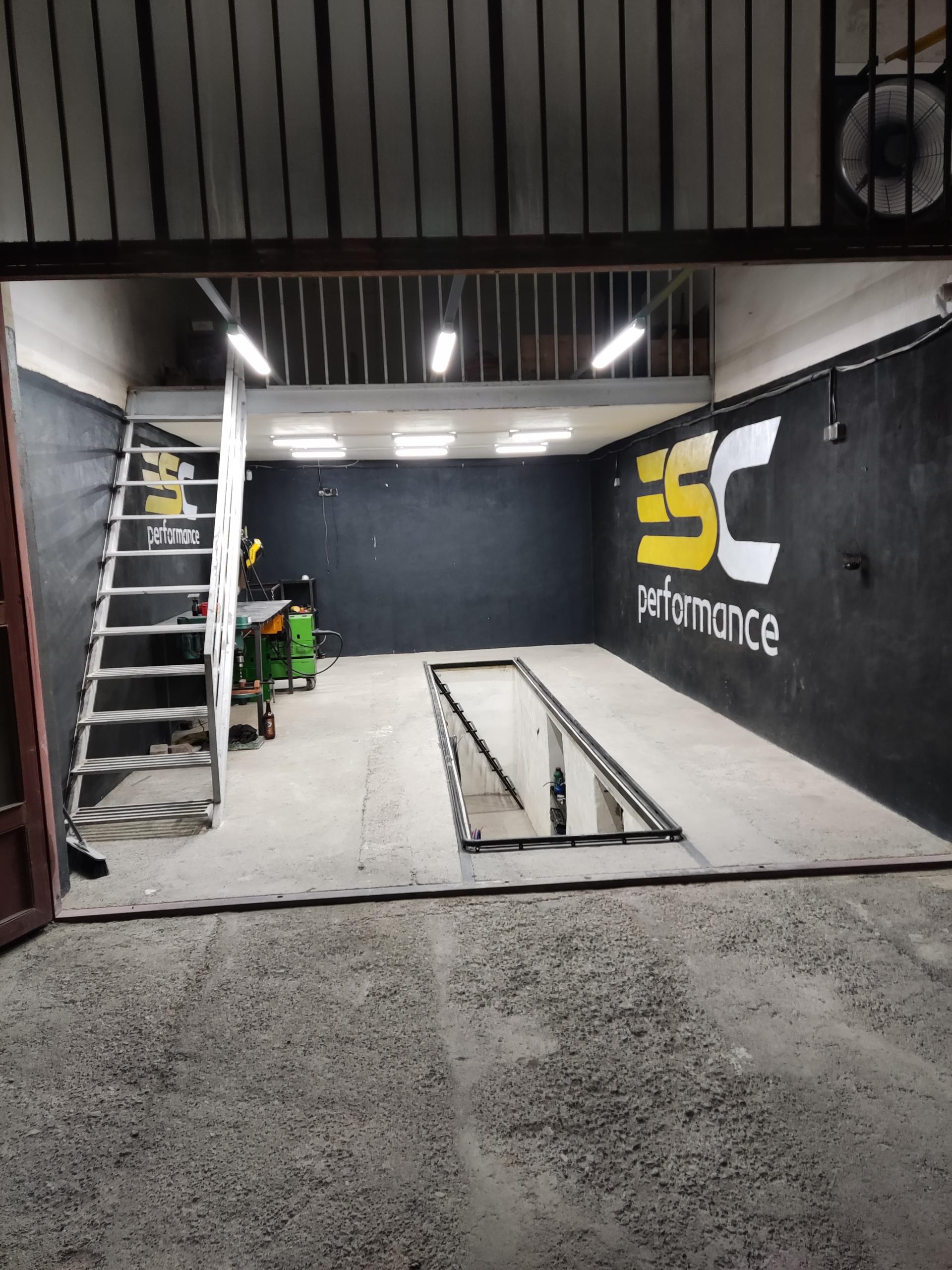 عکس مرکز خدمات اگزوز و کاتالیست esc