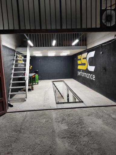 عکس مرکز خدمات اگزوز و کاتالیست esc