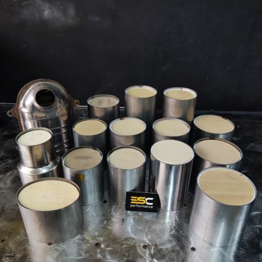 عکس مرکز خدمات اگزوز و کاتالیست esc